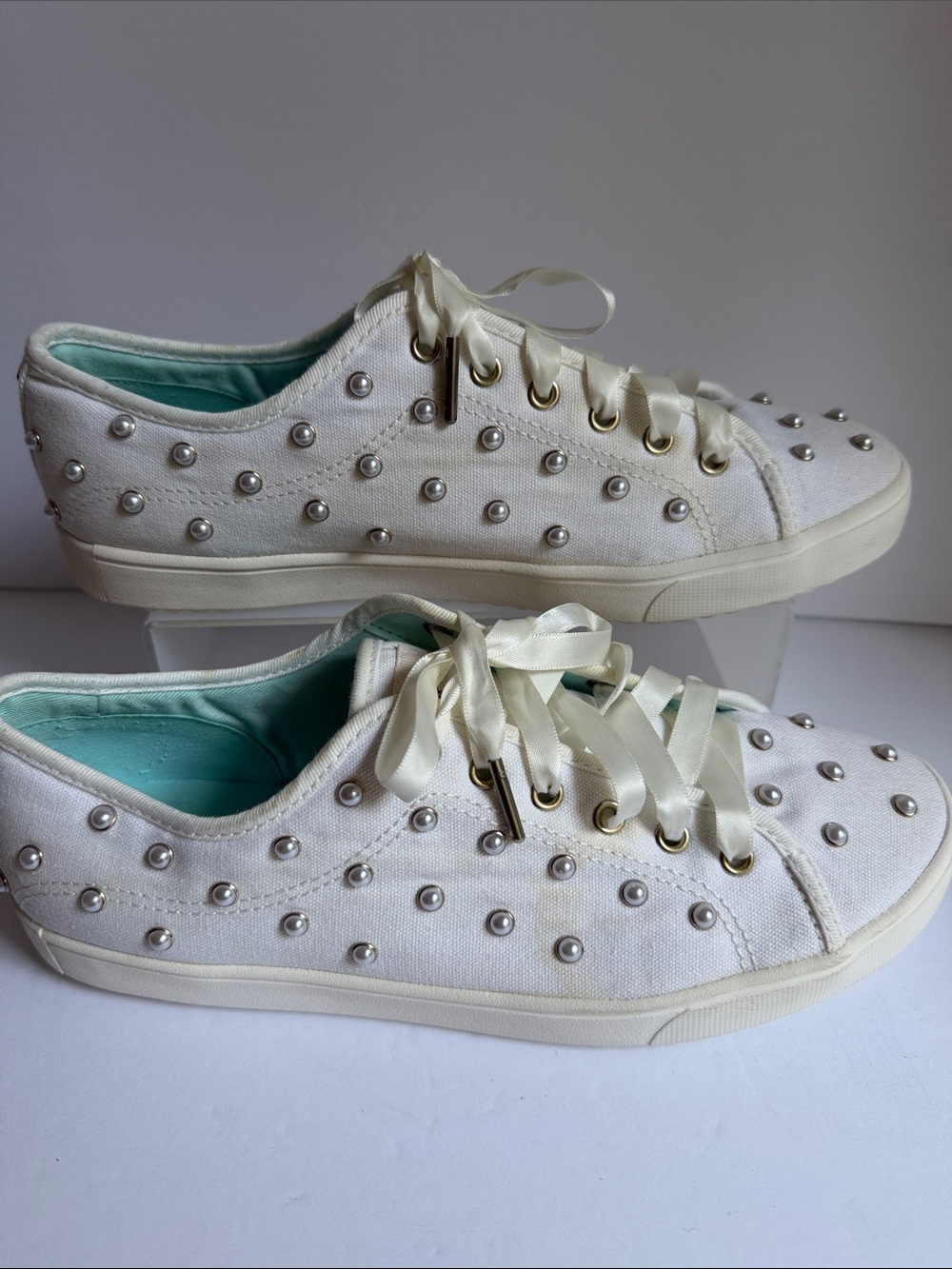 kate spade Pearl Studded White Canvas Sneakers 9B
